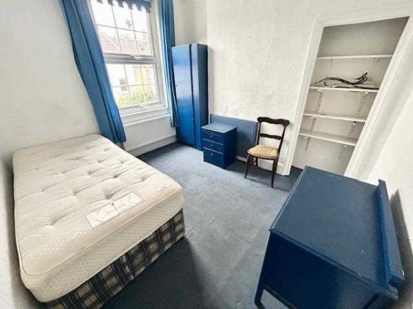 Viaduct Road, Room 4, Brighton