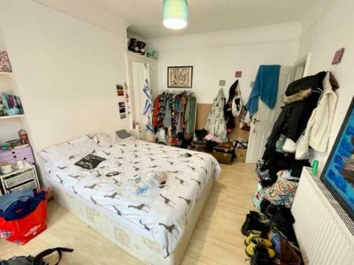 Images for Roundhill Crescent, Brighton EAID:TT BID:KHA1